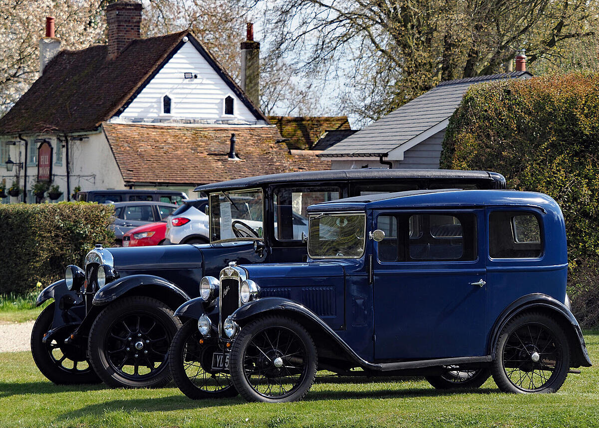 Click image for larger version  Name:	1929 Austin Heavy 12-4 Burnham Saloon + Austin 7 (sm).jpg Views:	0 Size:	475.6 KB ID:	830508