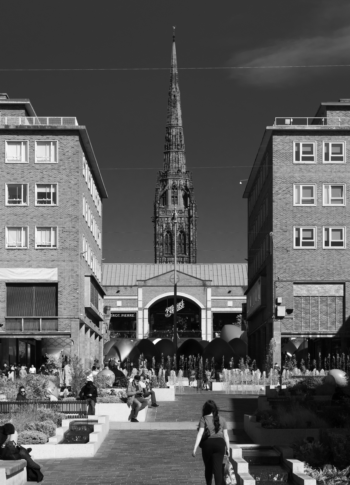 Click image for larger version  Name:	EM530533_1600.jpg Views:	0 Size:	1.01 MB ID:	875249