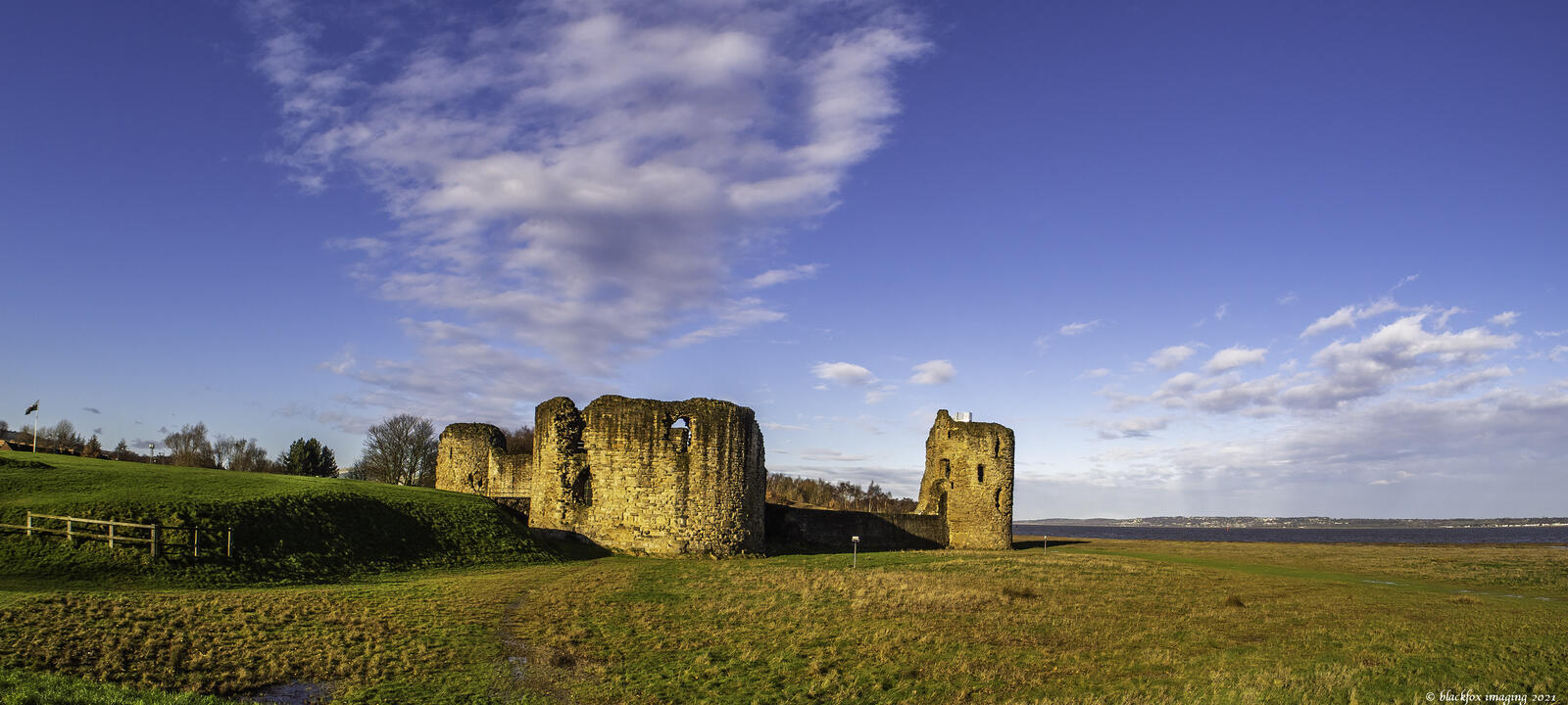 Click image for larger version  Name:	ye olde castle .jpg Views:	0 Size:	188.7 KB ID:	877432