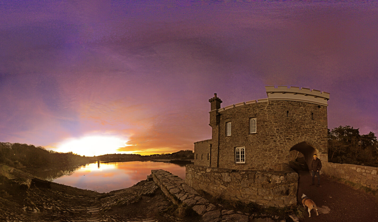 Click image for larger version

Name:	Radford Folly purple sunset edit small.jpg
Views:	36
Size:	239.2 KB
ID:	985191