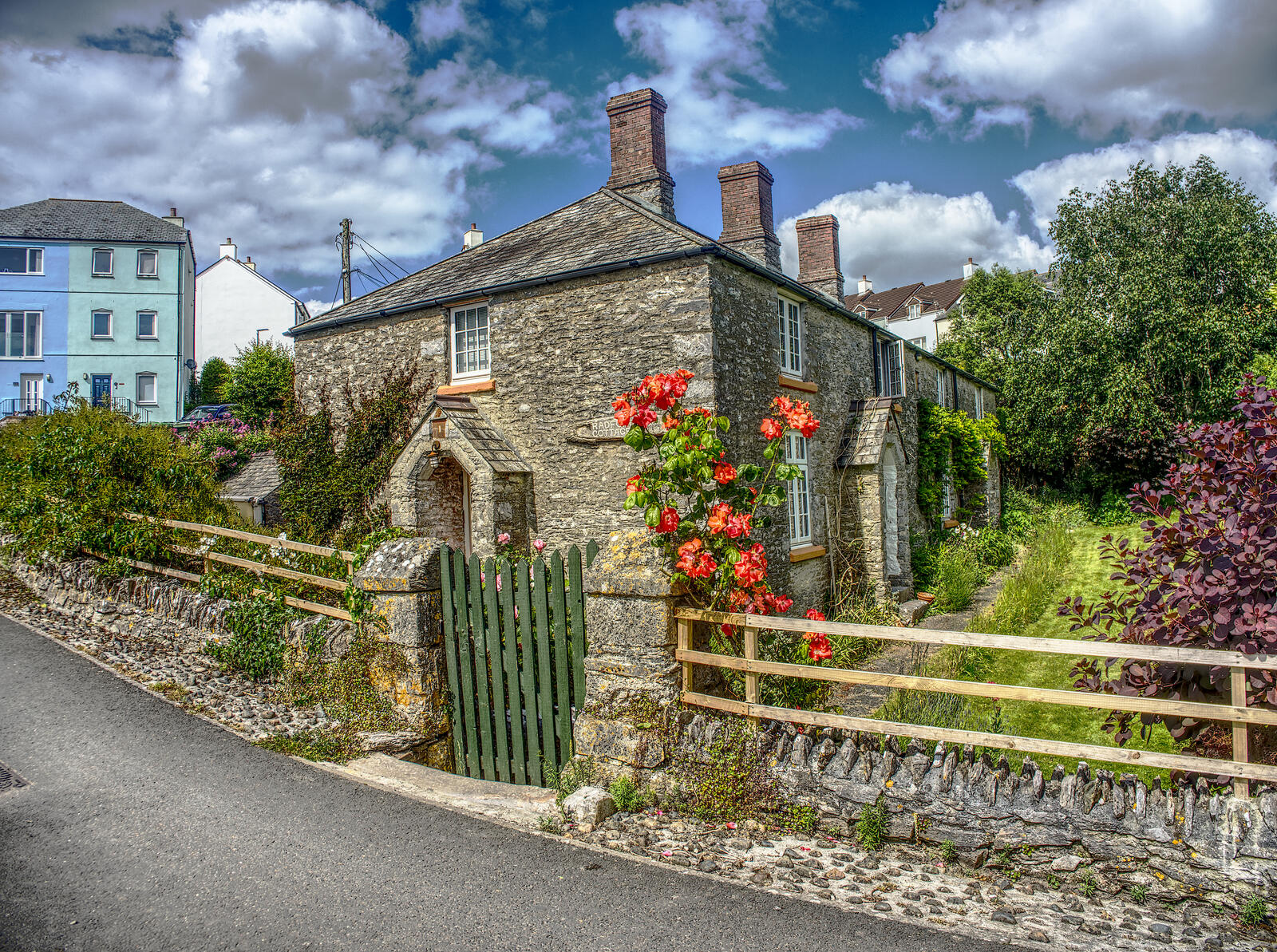 Click image for larger version

Name:	Hooe Lake, Kingfisher way cottage single shot.jpg
Views:	194
Size:	747.9 KB
ID:	985867