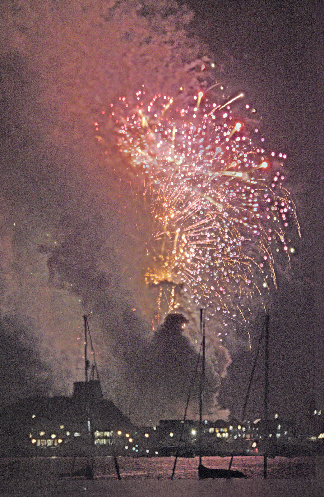 Click image for larger version

Name:	Oreston Fireworks stack thin.jpg
Views:	44
Size:	475.9 KB
ID:	988548