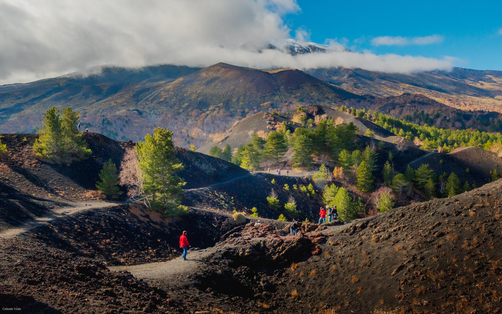 Click image for larger version

Name:	CraterHike.jpg
Views:	69
Size:	463.1 KB
ID:	1002821