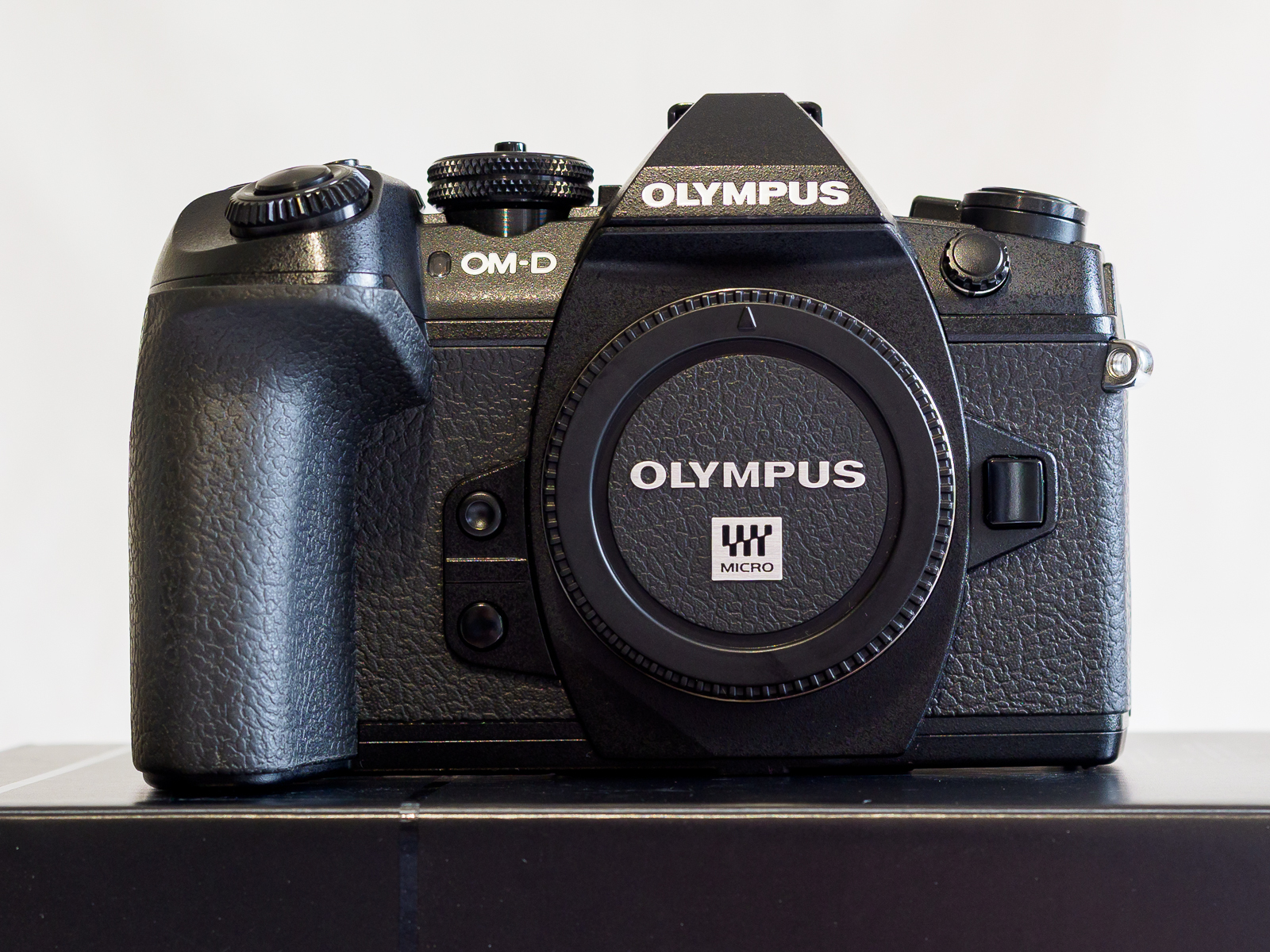 Click image for larger version

Name:	OM-D E-M1 MkII.jpg
Views:	189
Size:	1.37 MB
ID:	1024975