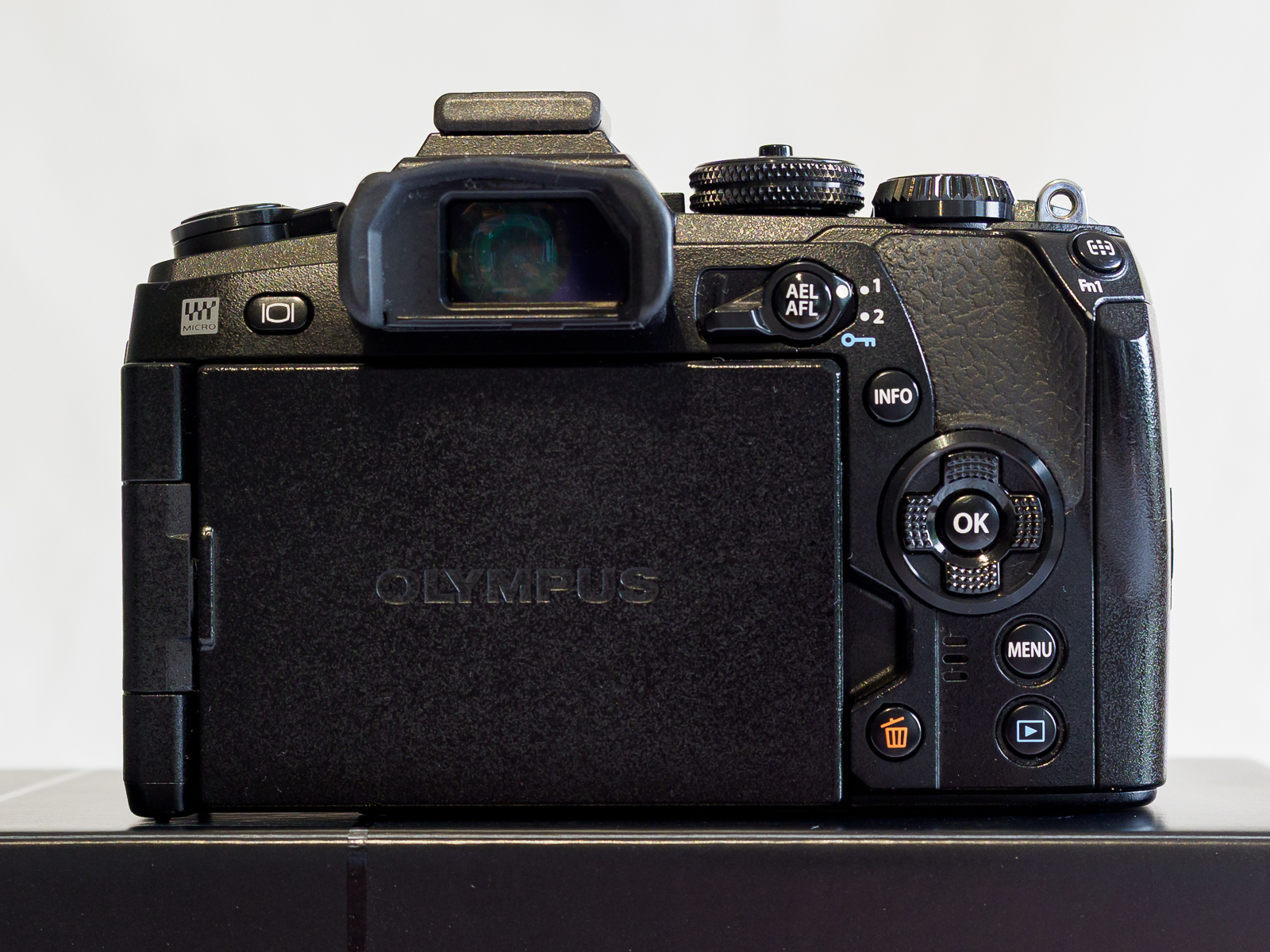 Click image for larger version

Name:	OM-D E-M1 MkII-6.jpg
Views:	143
Size:	1.27 MB
ID:	1024980