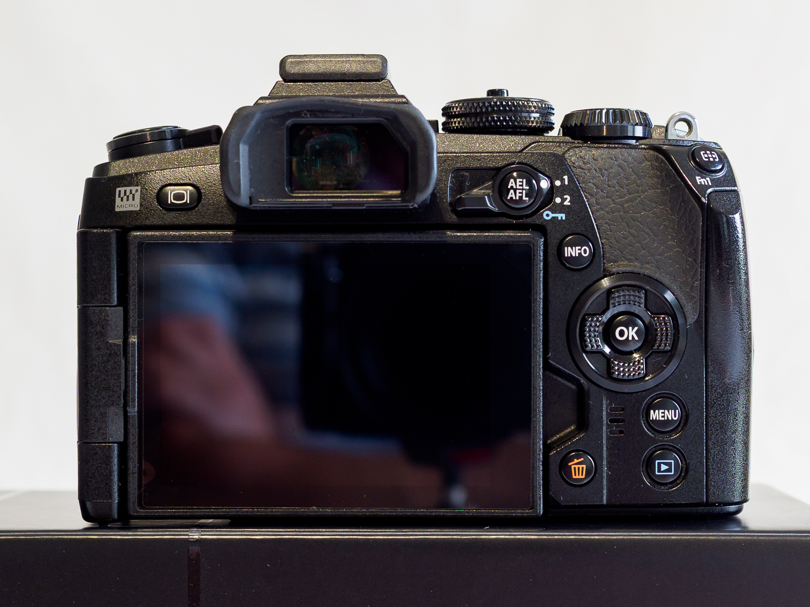 Click image for larger version

Name:	OM-D E-M1 MkII-7.jpg
Views:	141
Size:	1.22 MB
ID:	1024981