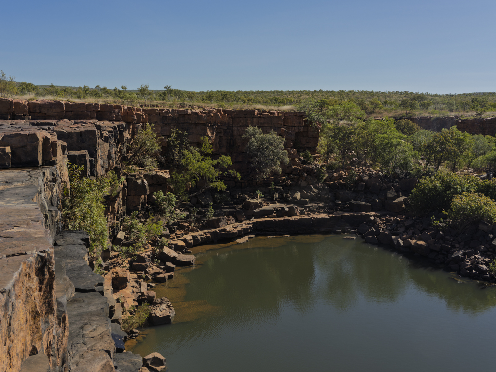 Click image for larger version

Name:	pF-4.jpg
Views:	28
Size:	1.48 MB
ID:	1025131